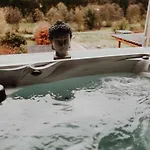 Avec Jacuzzi Ou Dans Les Bois Pensjonat Gesves
