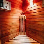 Pensjonat Avec Jacuzzi Ou Dans Les Bois Gesves