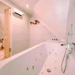 Avec Jacuzzi Ou Dans Les Bois Pensjonat