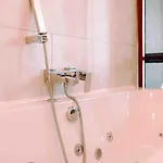 Avec Jacuzzi Ou Dans Les Bois 4*