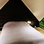 Гостевой дом Avec Jacuzzi Ou Dans Les Bois Gesves