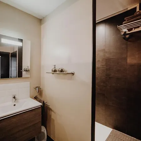 Guest house At - D'hote Avec Jacuzzi Et Dans Les Bois 3*