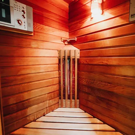 Pensjonat Avec Jacuzzi Ou Dans Les Bois Gesves