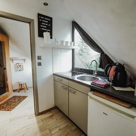 At - D'hote Avec Jacuzzi Et Dans Les Bois Gesves