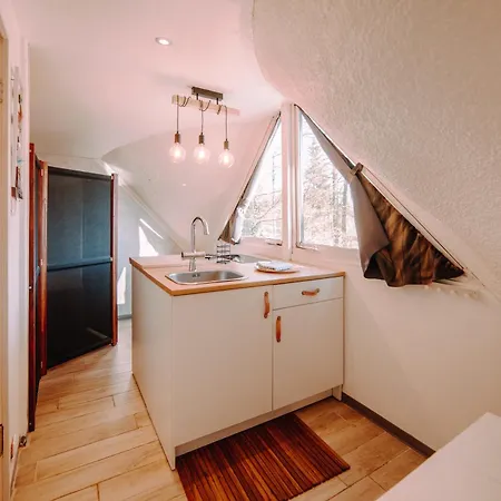 Guest house At - D'hote Avec Jacuzzi Et Dans Les Bois Gesves