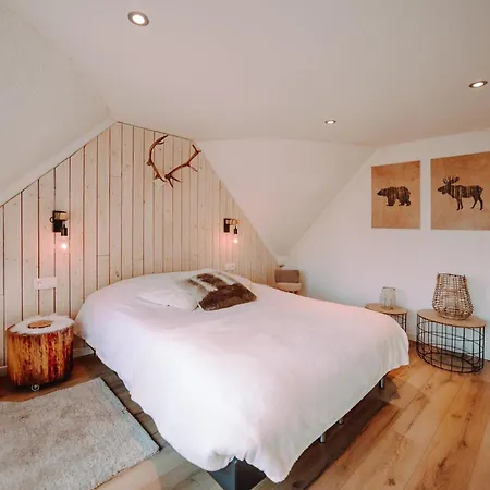 Avec Jacuzzi Ou Dans Les Bois Vendégház