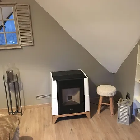 Avec Jacuzzi Ou Dans Les Bois ゲストハウス 4*