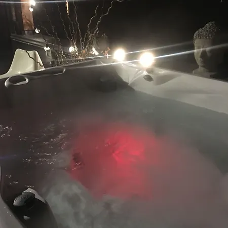 Avec Jacuzzi Ou Dans Les Bois 4* Gesves