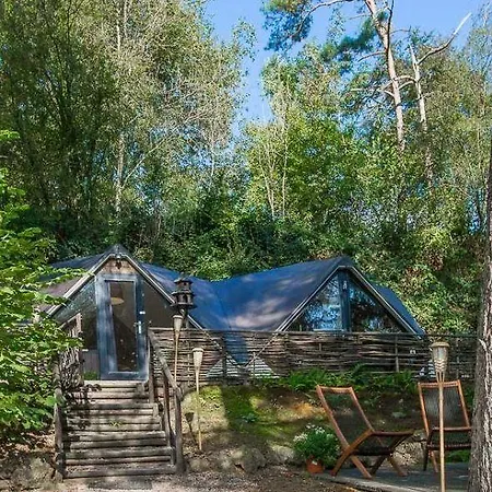 Avec Jacuzzi Ou Dans Les Bois Vendégház