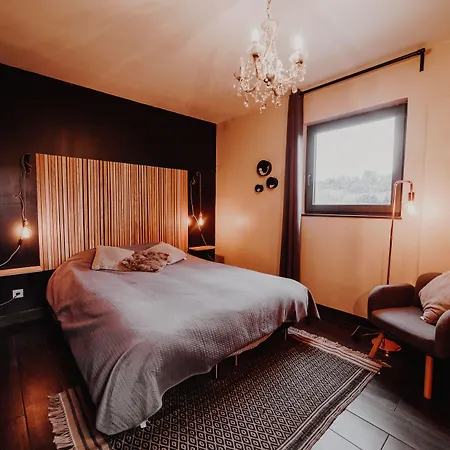 Avec Jacuzzi Ou Dans Les Bois 4*