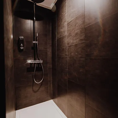 Pensjonat Avec Jacuzzi Ou Dans Les Bois
