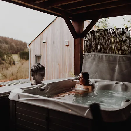 Avec Jacuzzi Ou Dans Les Bois 4*